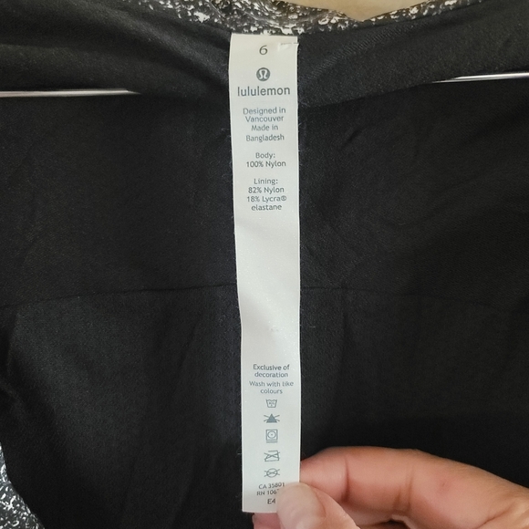 Lululemon, Here To Move Jacket, Luminesce Splatter White Black, Size 6 - Picture 12 of 15